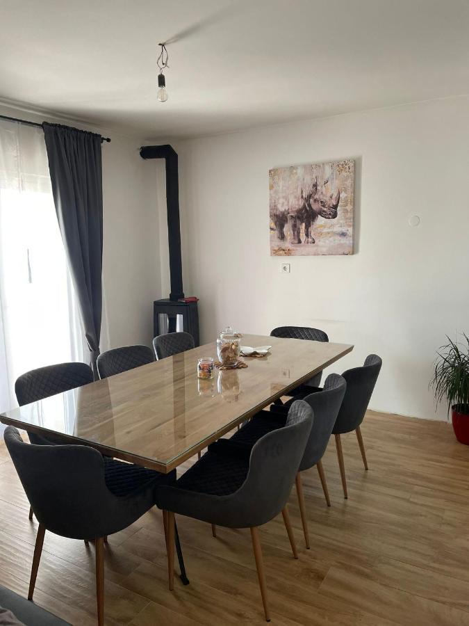 Apartments Martina Tisno Eksteriør billede