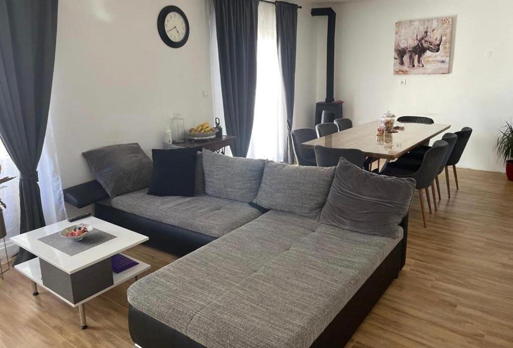 Apartments Martina Tisno Eksteriør billede